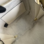 Gucci Blondie top handle bag White ‎744434