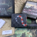 Gucci Kingsnake print GG Supreme wallet Black