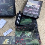 Gucci Kingsnake print GG Supreme wallet Black