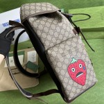 Gucci cat print skateboard backpack ‎690999