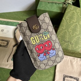 Gucci cherry print phone case ‎700732