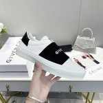 City Sport sneakers in leather with GIVENCHY strap white / black