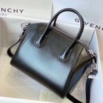 Givenchy Medium Antigona bag in Box leather Black