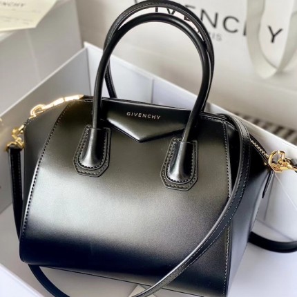 Givenchy Mini Antigona bag in Box leather Black