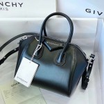 Givenchy Small Antigona bag in Box leather Black