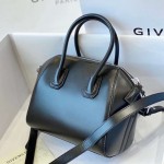 Givenchy Small Antigona bag in Box leather Black