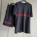 Givenchy 4G Embroidered Oversized T shirt Black/Red