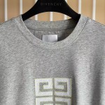 Givenchy 4G t-shirt in cotton Grey