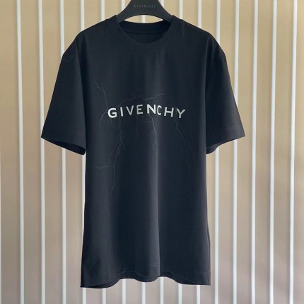 Givenchy Boxy fit t-shirt in cotton with reflective artwork Black