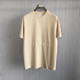 Givenchy T-shirt in GIVENCHY 4G embroidered jersey