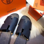 Hermes Men Izmir Sandals in Epsom Leather Navy