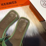 Hermes Women Oran Sandals in Epsom Leather Green