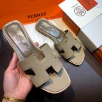 Hermes Women Oran Sandals in Epsom Leather Grey