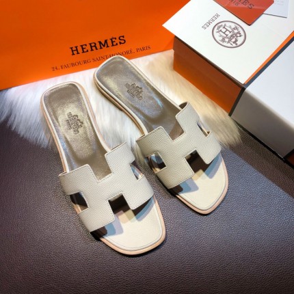 Hermes Women Oran Sandals in Epsom Leather Ivory