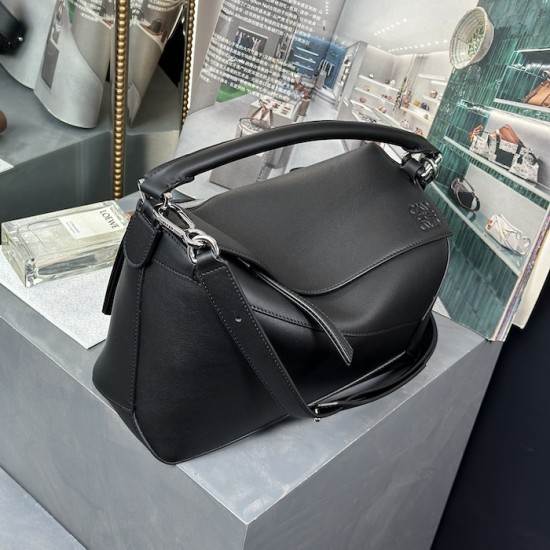 Replica Loewe Puzzle bag in classic calfskin Black