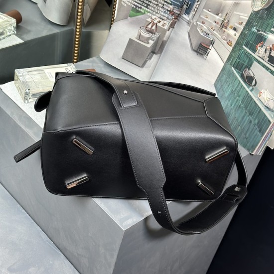 Replica Loewe Puzzle bag in classic calfskin Black