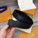 Louis Vuitton Initiales 35mm Taiga Leather Belt M6897