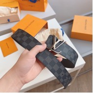 LV Initiales 40MM Reversible Belt M0213