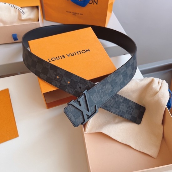 Replica Louis Vuitton Damier Graphite LV Initiales 40MM Belt M9808