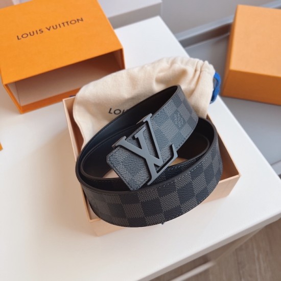 Replica Louis Vuitton Damier Graphite LV Initiales 40MM Belt M9808