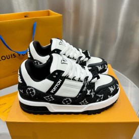 Louis Vuitton LV Trainer Maxi Sneaker 1ACXAM