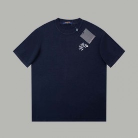 Louis Vuitton Signature Short-Sleeved T-Shirt 1AFBUU