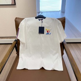 Louis Vuitton Graphic Cotton T-Shirt 1AFVUV