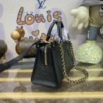 Louis Vuitton OnTheGo East West Black M23640