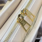 Louis Vuitton OnTheGo East West Cream M23698