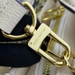 Louis Vuitton OnTheGo East West Cream M23698