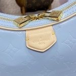 Louis Vuitton Monogram Vernis Croissant PM M24021