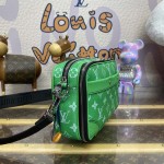 Louis Vuitton Taiga cowhide leather Alpha Messenger Green M31014