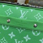 Louis Vuitton Taiga cowhide leather Alpha Messenger Green M31014