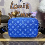 Louis Vuitton Taiga cowhide leather Alpha Messenger Blue M31016