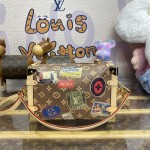 Louis Vuitton Monogram canvas Side Trunk MM M47085