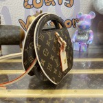 Louis Vuitton Monogram canvas Around Me PM M47117