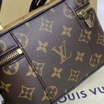 Louis Vuitton Monogram coated canvas Vanity Chain Pouch M47125