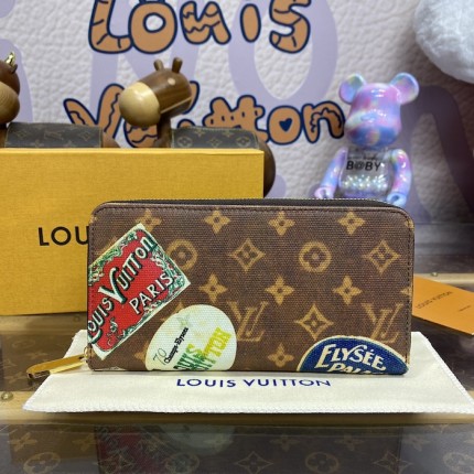 Louis Vuitton Monogram canvas Zippy Wallet