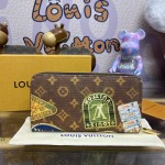 Louis Vuitton Monogram canvas Zippy Wallet