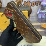 Louis Vuitton Monogram canvas Zippy Wallet