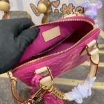 Louis Vuitton Monogram Vernis Alma BB M90611