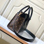 Louis Vuitton Monogram canvas On My Side PM M57728