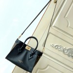 Louis Vuitton Monogram canvas On My Side PM M57728