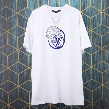 LV Globe T-Shirt 1A9LPK