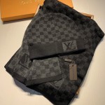 LV Petit Damier Scarf and Beanie wool set Black