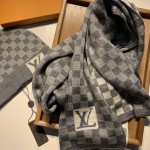 LV Petit Damier Scarf and Beanie wool set Grey