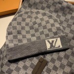 LV Petit Damier Scarf and Beanie wool set Grey