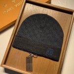 LV Petit Damier Scarf and Beanie NM wool set Navy