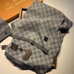 LV Petit Damier Scarf and Beanie NM wool set Grey