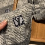 LV Petit Damier Scarf and Beanie NM wool set Grey